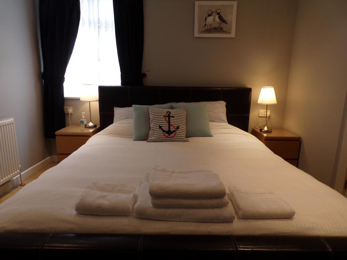 Coast 77 B&B Poole Exterior photo