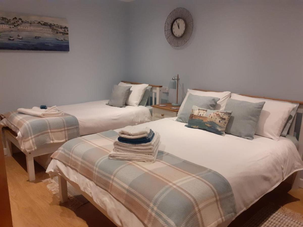 Coast 77 B&B Poole Exterior photo